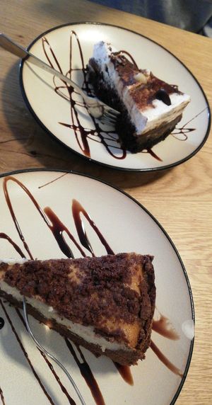 Snickers Torte und Russischer Zupfkuchen at Froindlichst - Winterhude in Hamburg
