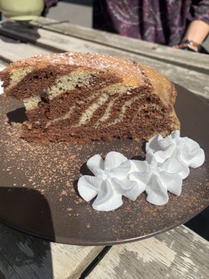 Cake with whip  at Against the Grain in Lyon