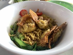 Fried wanton noodles  at Daily Green 吉祥素 - Aljunied in Central Singapore