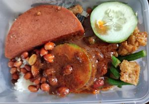 Nasi Lemak - takeaway 👍 at Daily Green 吉祥素 - Aljunied in Central Singapore