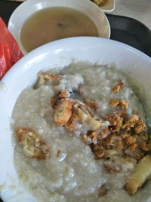 ji xiang porridge at Daily Green 吉祥素 - Aljunied in Central Singapore