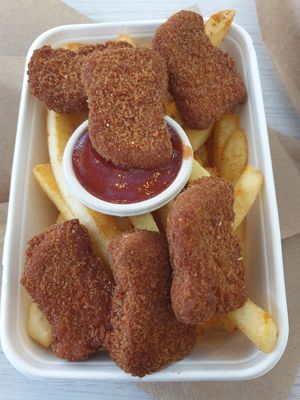 Nuggz and chips $14.00: good and crispy at Woking Amazing in Northcote