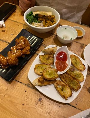 Cauliflower wings, garlic breadd  at LN Fortunate Coffee - Jogja in Yogyakarta
