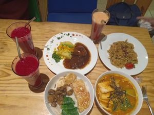 Portovello steak, mie kangkung, yuba rice, ramen.. at LN Fortunate Coffee - Jogja in Yogyakarta