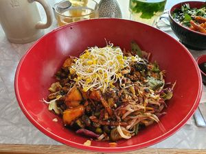 Rice noodle salad with veggies at Fei Scho in Munich