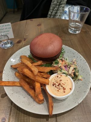 Vegan burgerv at Mahalo - Hornsgatan in Stockholm