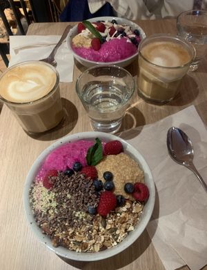 Pitaya bowl at Mahalo - Hornsgatan in Stockholm