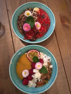 Breakfast bowls at Mahalo - Hornsgatan in Stockholm