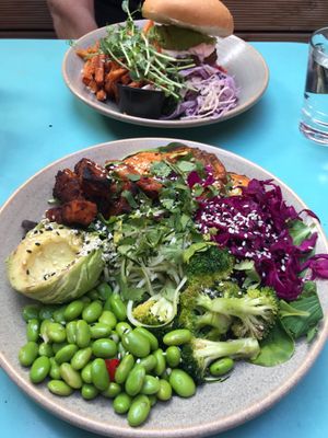 Buddha Bowl was absolute perfection YUMMMMM at Mahalo - Hornsgatan in Stockholm