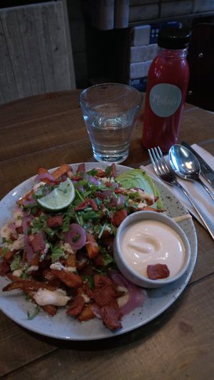 Loaded fries before guys 😍 at Mahalo - Hornsgatan in Stockholm