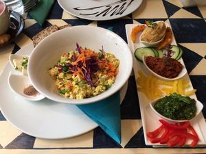 Rührtofu und Aufstriche at GustaV in Salzburg