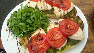 Flozarella-Pesto Sandwich at GustaV in Salzburg