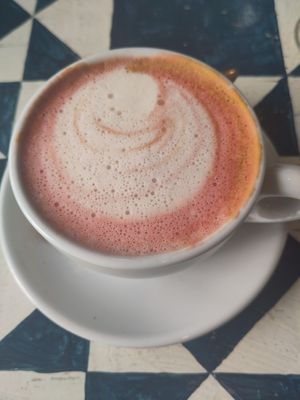 Rote Rübe Latte at GustaV in Salzburg