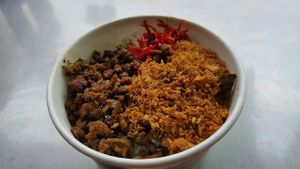NT50 Crisy Vegetarian Pork Floss & Vegetarian Meat Rice mixed with xiang chun herbal. at Xiang Guang  in Taipei