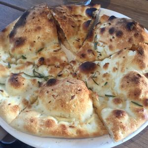 garlic pizza at Vapiano in Mount Gravatt