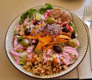 Amanida completa at Kombu in Sant Cugat Del Valles