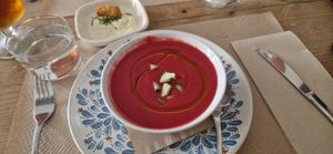 Gaspatxo de remolatxa at Kombu in Sant Cugat Del Valles