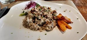 Risotto con tofu, brócoli, boniato y veganesa at Kombu in Sant Cugat Del Valles