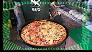 Vegan Pizza 2 at Green Bus in Wroclaw