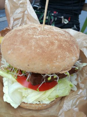Tofu burger with v mayo at Green Bus in Wroclaw
