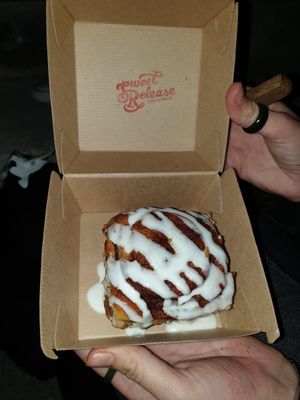Cinnamon roll at Sweet Release in Wellington