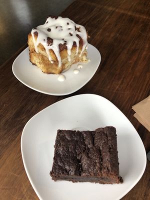 Cinnamon bun and brownie at Sweet Release in Wellington