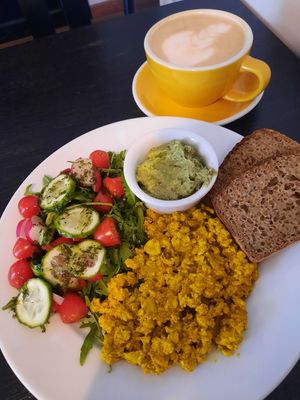 Scrambled tofu at Cafe Michelle in Warsaw