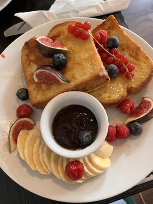 Vegan French toast  at Cafe Michelle in Warsaw