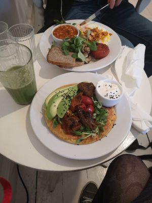 Vegan omelette at Cafe Michelle in Warsaw
