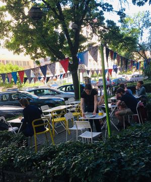 Outdoor seating  at Cafe Michelle in Warsaw