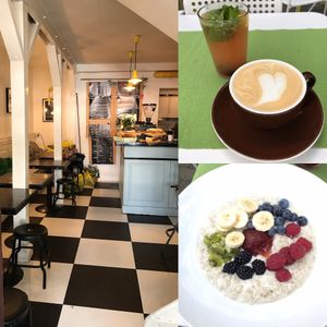 Breakfast at Cafe Michelle in Warsaw