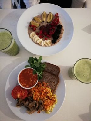 Vegan English breakfast, buckwheat porridge and green smoothies at Cafe Michelle in Warsaw