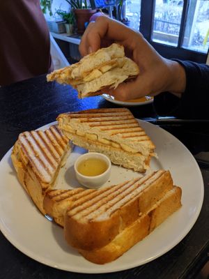 peanut butter banana sandwiches at Cafe Michelle in Warsaw