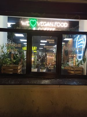 😊 at Veggie Box in St Petersburg