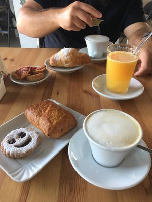 Colazione sul posto vegan at Pasticceria Caffetteria Larocca in Busto Arsizio