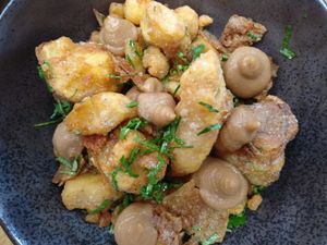 crispy roast potatoes and mushroom at The Independent in Gembrook