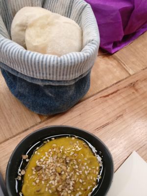 fresh warm bread with dip to whet our appetites at The Independent in Gembrook