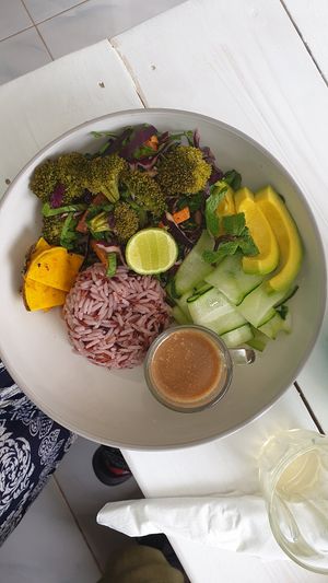 Nurish bowl (220 Baht) + extra avocado (+30 Baht) at Pure Koh Lanta in Koh Lanta