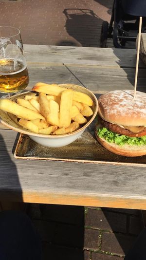 ANGERLING and fries at Hans im Glück in Dusseldorf
