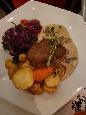 Vg Filet with potatoes and mushroom sauce at Blackbird in Gothenburg