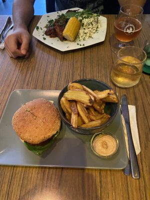 Very Good Main dishes (Burger and BBQ Plate)  at Blackbird in Gothenburg