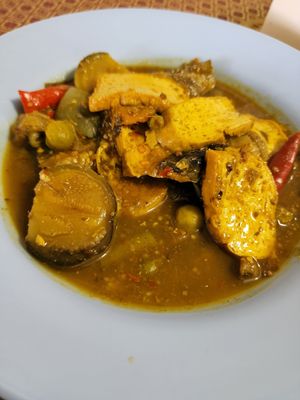 Tofu curry at Vegan Khunnay in Koh Samui