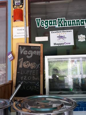 100% Vegan Thai Food at Vegan Khunnay in Koh Samui