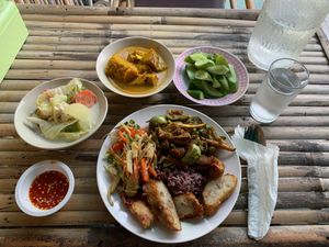 buffet food at Vegan Khunnay in Koh Samui