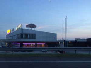 Restaurant from street at America Graffiti in Treviso