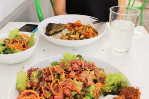 vegan lunch  at Alcachofra Cafe in Faro