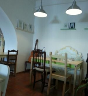 main room at Alcachofra Cafe in Faro