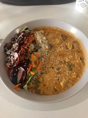 Tofu curry at Alcachofra Cafe in Faro