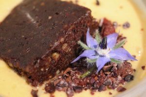 chia pudding and brownie at Purebox in Salzburg