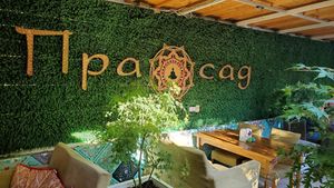 Не менее уютно и спокойно снаружи at Prasad in Yalta